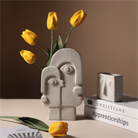 Ceramic vase 