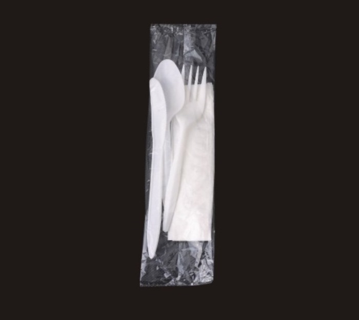 Disposable Flight cutlery set from MMCIS GROUP