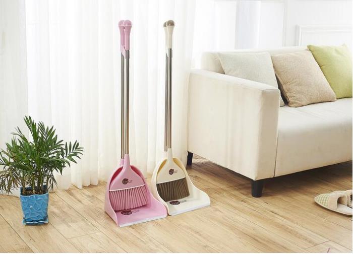 Broom set from MMCIS