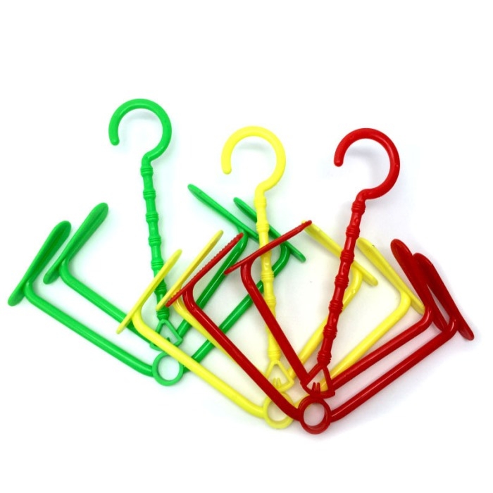 Plastic shoes hanger from MMCIS