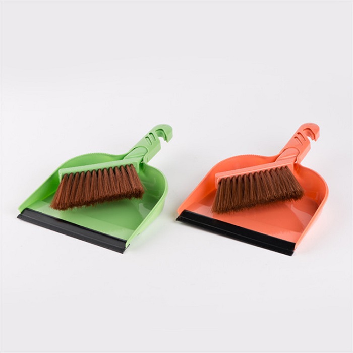 Dustpan from MMCIS GROUP