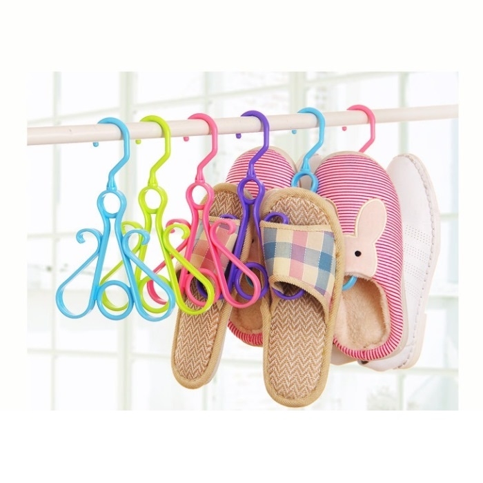 Plastic shoes hanger from MMCIS